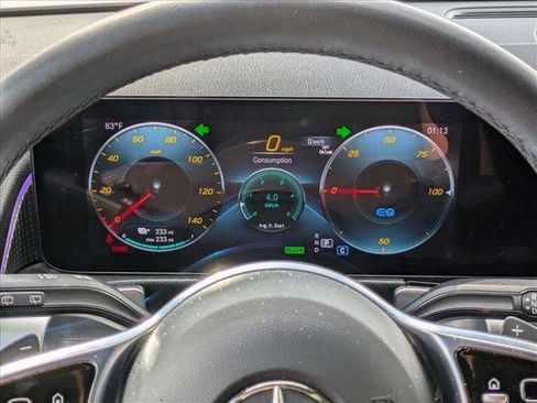 Used 2023 Mercedes-Benz EQB 300 4MATIC image 11