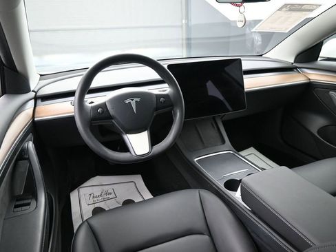 Used 2023 Tesla Model 3 Standard Range RWD image 28