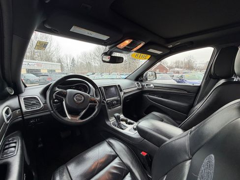 Used 2018 Jeep Grand Cherokee Overland image 10