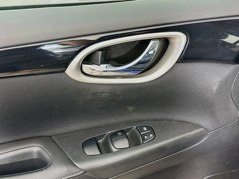 Used 2019 Nissan Sentra SV FWD image 23