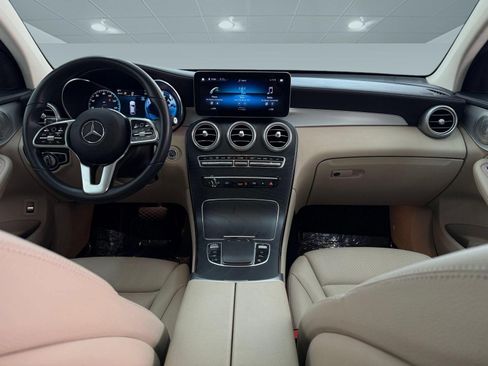 Used 2023 Mercedes-Benz GLC 300 4MATIC Coupe image 12