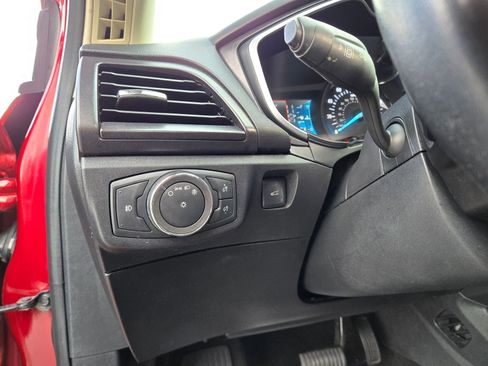 Used 2019 Ford Fusion Titanium AWD/4WD image 24