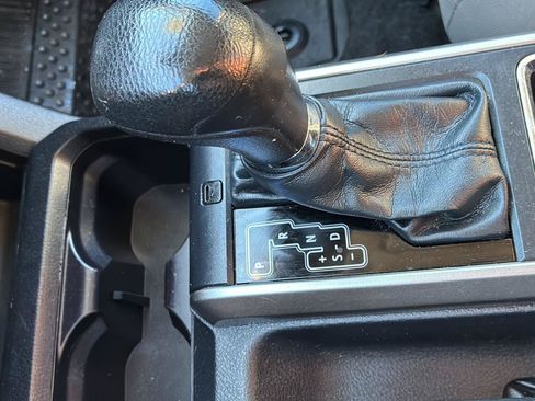 Used 2019 Toyota Tacoma SR5 AWD/4WD image 41