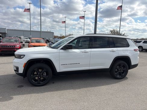 New 2025 Jeep Grand Cherokee L Limited w/ Luxury Tech Group II image 6