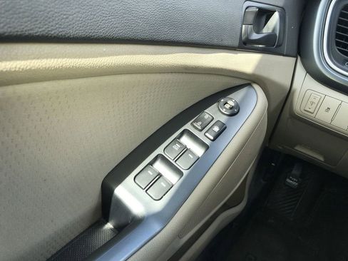 Used 2015 Kia Optima LX w/ LX Convenience Package image 21