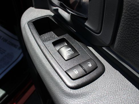 Used 2017 RAM 2500 Big Horn AWD/4WD image 32