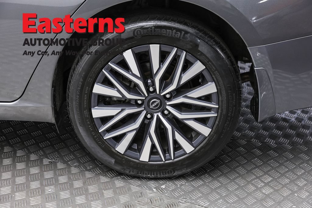 Used 2023 Nissan Altima 2.5 SV w/ SV Premium Package AWD/4WD image 10