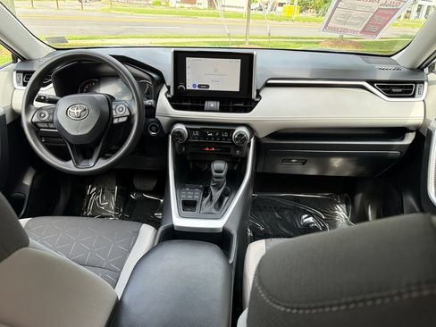 Used 2025 Toyota RAV4 XLE w/ Convenience Package AWD/4WD image 19