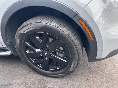 Certified 2023 Kia Sorento S AWD/4WD image 2