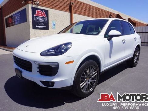 Used 2017 Porsche Cayenne Platinum Edition AWD/4WD image 38