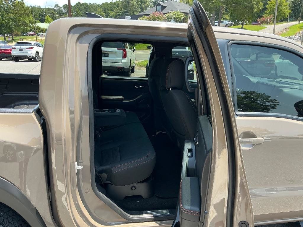 Used 2022 Nissan Frontier Pro-X w/ Technology Package RWD image 11
