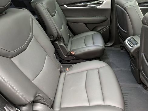 Used 2024 Cadillac XT6 Premium Luxury w/ LPO, Floor Liner Package AWD/4WD image 27