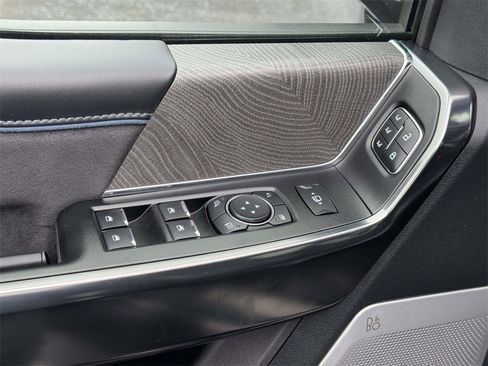 Used 2025 Ford F350 Platinum image 18