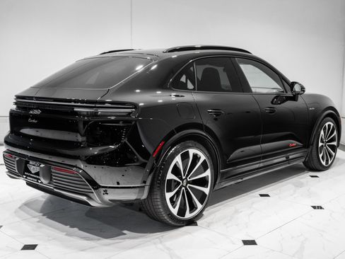 Used 2025 Porsche Macan Turbo Electric AWD/4WD image 10