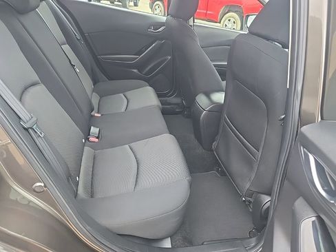 Used 2017 MAZDA MAZDA3 Sport image 22