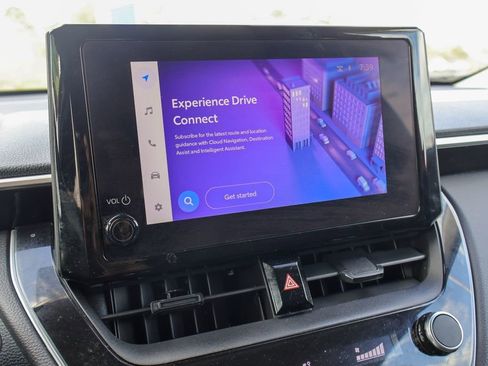 Used 2023 Toyota Corolla Cross LE image 3