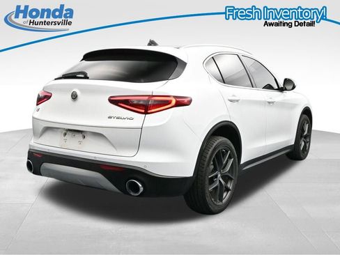 Used 2018 Alfa Romeo Stelvio AWD image 8