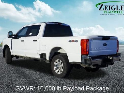Used 2023 Ford F250 XLT image 2