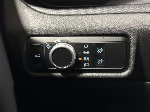 Used 2023 Ford Explorer 4WD image 18
