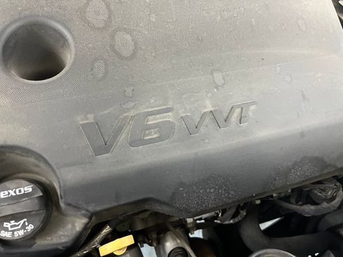 Used 2021 Chevrolet Traverse Premier w/ Redline Edition image 10