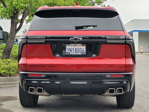 Used 2024 Chevrolet Traverse RS AWD/4WD image 5