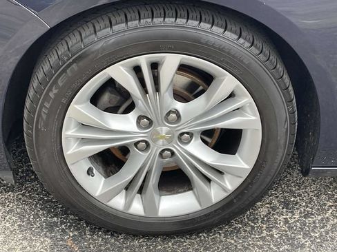 Used 2015 Chevrolet Impala LT FWD image 11