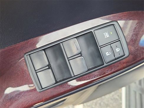 Used 2017 Lexus GX 460 Premium w/ Premium Package image 24