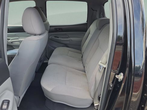 Used 2015 Toyota Tacoma PreRunner w/ SR5 Package RWD image 10