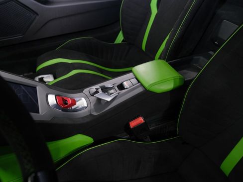 Used 2023 Lamborghini Huracan STO RWD image 19