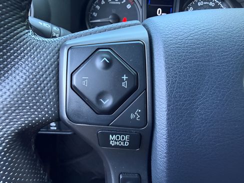 Used 2020 Toyota Tacoma TRD Sport w/ TRD Premium Sport Package AWD/4WD image 16