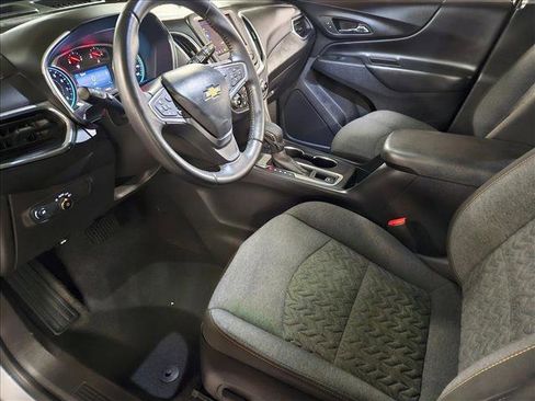 Used 2022 Chevrolet Equinox LT image 10