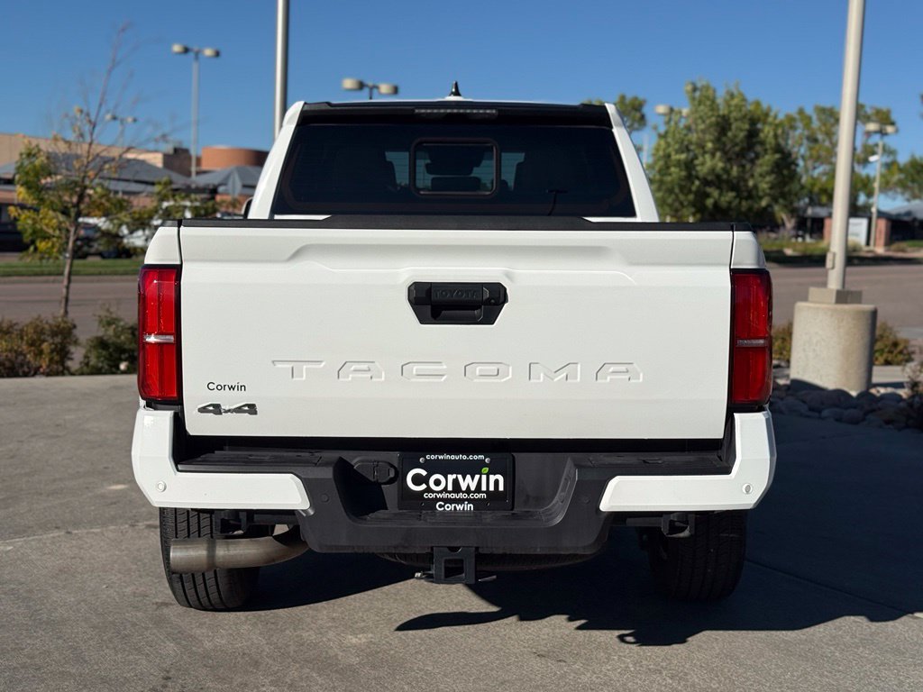 Used 2025 Toyota Tacoma SR5 AWD/4WD image 7