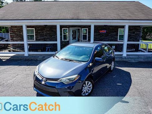 Used 2015 Toyota Corolla LE FWD image 2