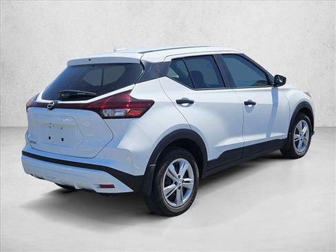 Used 2024 Nissan Kicks S FWD image 5