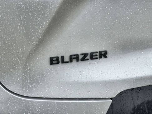 Used 2022 Chevrolet Blazer Premier w/ Enhanced Convenience Package FWD image 31