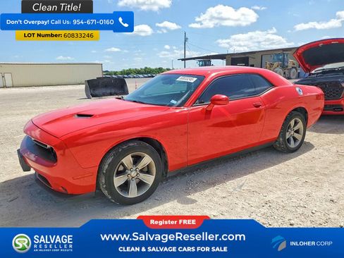 Used 2015 Dodge Challenger SXT RWD image 1