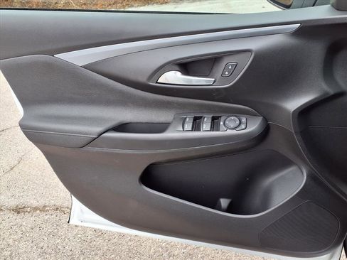 New 2026 Buick Envista Preferred image 14