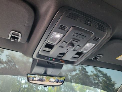 Used 2023 GMC Yukon Denali w/ Advanced Technology Package RWD image 24