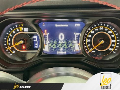 Used 2024 Jeep Gladiator Rubicon w/ Technology Group AWD/4WD image 15