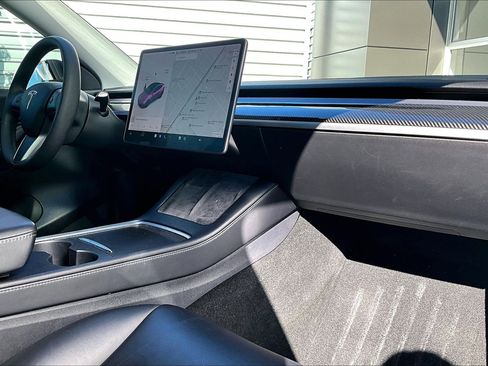 Used 2021 Tesla Model Y Performance image 15