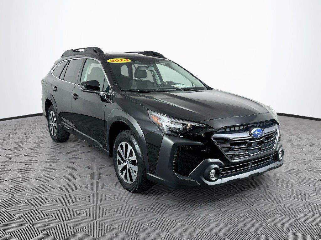 Used 2024 Subaru Outback Premium AWD/4WD image 3