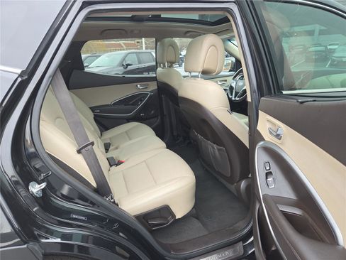 Used 2018 Hyundai Santa Fe Sport w/ Cargo Package image 31
