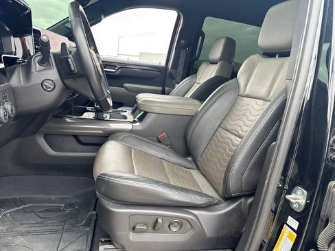 Used 2023 Chevrolet Silverado 1500 ZR2 w/ Technology Package image 16