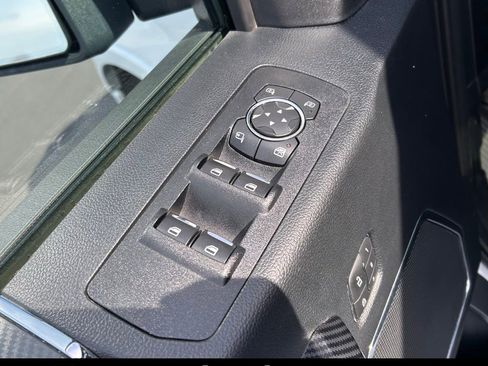 Used 2019 Ford F150 Lariat w/ Equipment Group 502A Luxury image 18