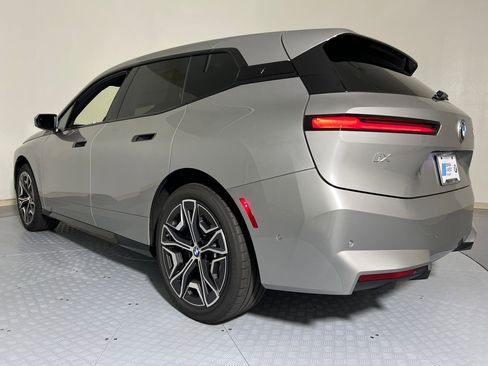 Used 2026 BMW iX xDrive45 image 3