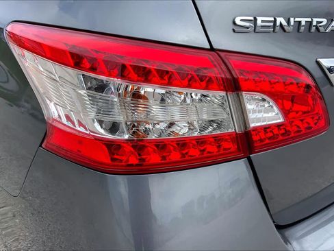 Used 2015 Nissan Sentra S FWD image 28
