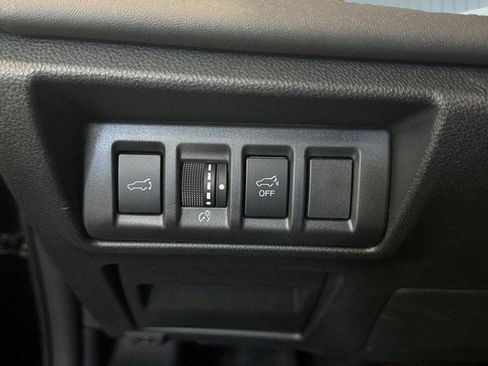 Used 2025 Subaru Outback Limited w/ Popular Package #2 image 18