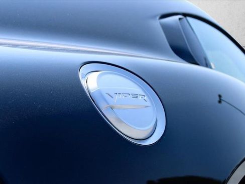 Used 2014 SRT Viper GTS w/ GTS Laguna Interior Package RWD image 7