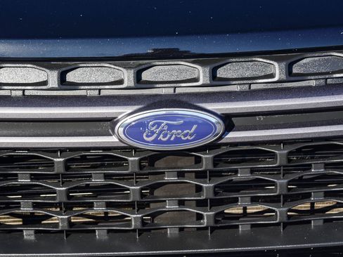 Used 2022 Ford Maverick XLT image 13