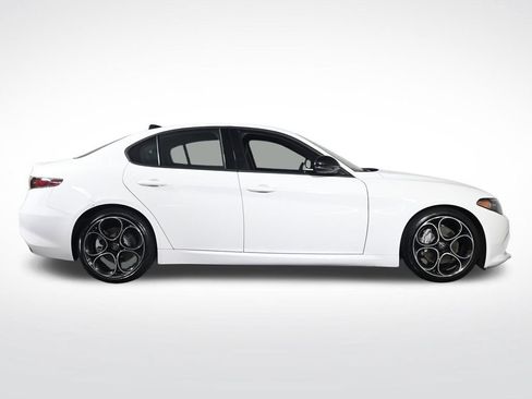 Used 2025 Alfa Romeo Giulia w/ Driving Assist Package RWD image 6